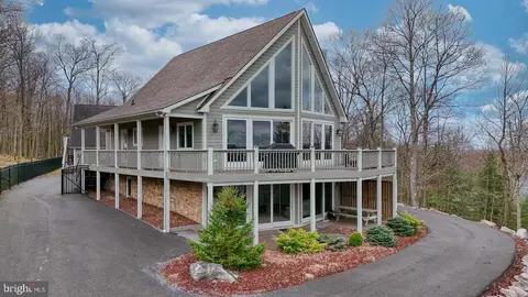 1295 Mountainview Dr, Oakland, MD 21550