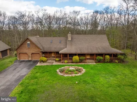 312 Moss Creek Cir, Oakland, MD 21550