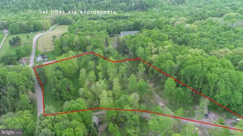 Greengables Road, Friendsville, MD 21531