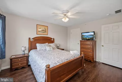 Bedroom - 257 Marsh Hill Rd #11, Mc Henry, MD 21541 photo 6 of 8