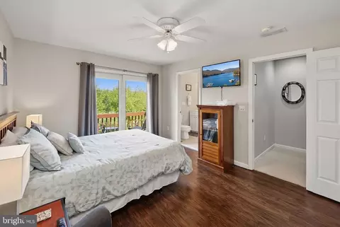 Bedroom - 257 Marsh Hill Rd #11, Mc Henry, MD 21541 photo 5 of 8