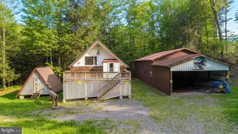 1099 Table Rock Rd, Oakland, MD 21550