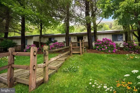 1724 Mosser Rd #11, Mc Henry, MD 21541