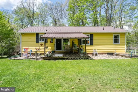 115 Woodmont Ln, Oakland, MD 21550