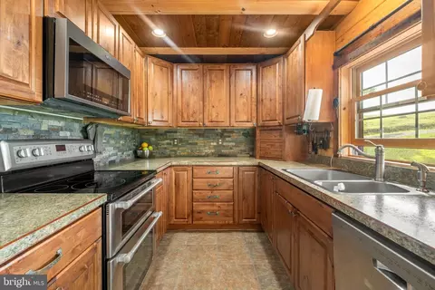 Kitchen - 322 Devils Half Acre Rd, Accident, MD 21520 photo 2 of 4