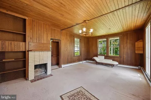 106 G, Mountain Lake Park, MD 21550