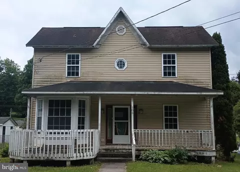 105 Walnut St, Friendsville, MD 21531