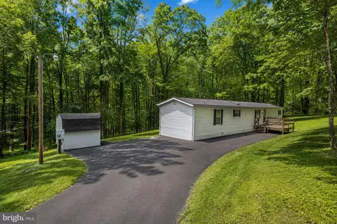 1951 Mosser Rd, Mc Henry, MD 21541