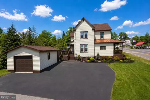102 N 3rd St, Oakland, MD 21550
