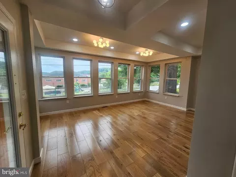 Living - 112 E Pennington St, Oakland, MD 21550 photo 1 of 3