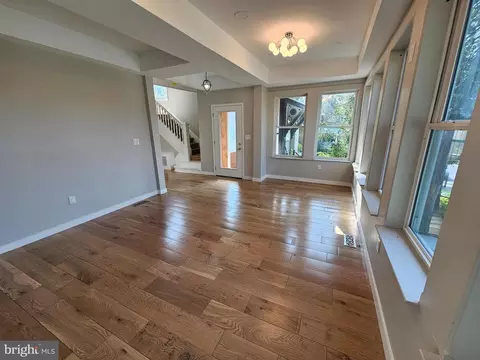 Living - 112 E Pennington St, Oakland, MD 21550 photo 2 of 3