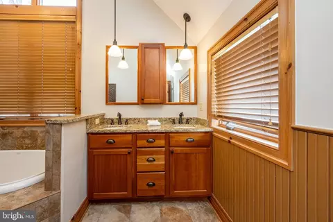 Bath - 6 Walton Way, Mc Henry, MD 21541 photo 3 of 9