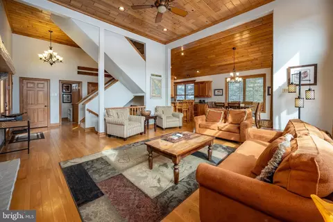 Living - 6 Walton Way, Mc Henry, MD 21541 photo 4 of 5