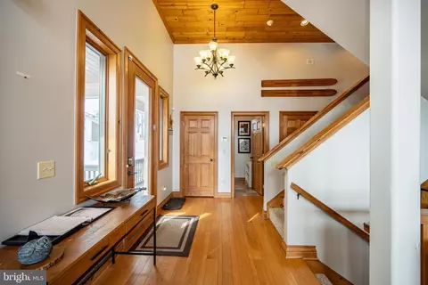 Entry Way - 6 Walton Way, Mc Henry, MD 21541 photo 1 of 5