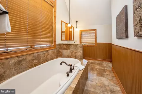 Bath - 6 Walton Way, Mc Henry, MD 21541 photo 6 of 9