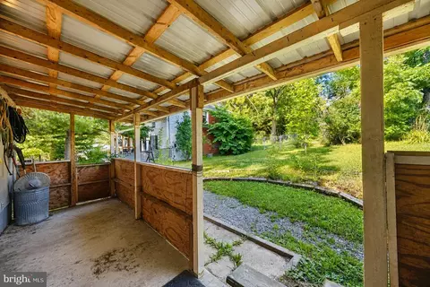 Exterior - 509 E St, Mountain Lake Park, MD 21550 photo 12 of 15