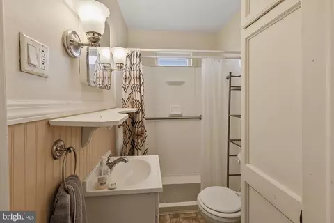 Bath - 509 E St, Mountain Lake Park, MD 21550 photo 1 of 2
