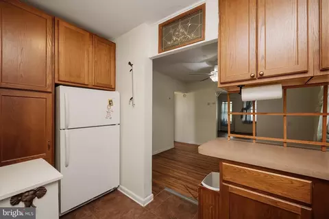 Entry Way - 509 E St, Mountain Lake Park, MD 21550 photo 2 of 5