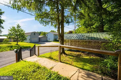 Exterior - 509 E St, Mountain Lake Park, MD 21550 photo 7 of 15