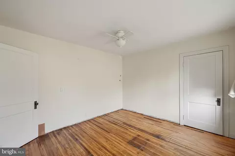 Bedroom - 509 E St, Mountain Lake Park, MD 21550 photo 4 of 6
