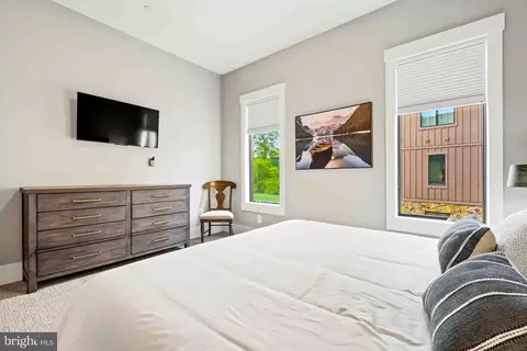 Bedroom - 138 Ridge Run Rd, Mc Henry, MD 21541 photo 4 of 26