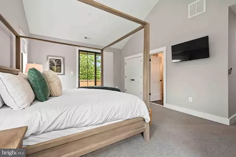 Bedroom - 138 Ridge Run Rd, Mc Henry, MD 21541 photo 10 of 26