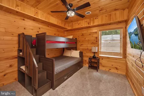 Bedroom - 92 Westward Way, Mc Henry, MD 21541 photo 16 of 18