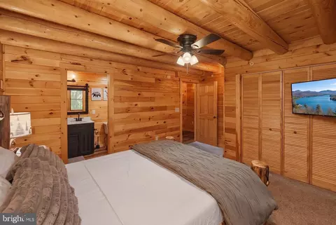 Bedroom - 92 Westward Way, Mc Henry, MD 21541 photo 4 of 18