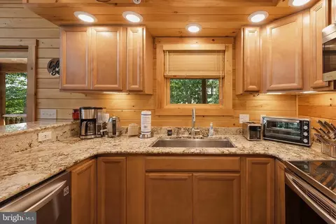 Kitchen - 92 Westward Way, Mc Henry, MD 21541 photo 5 of 6