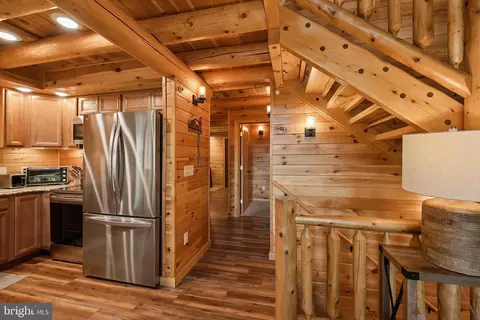 Entry Way - 92 Westward Way, Mc Henry, MD 21541 photo 2 of 10