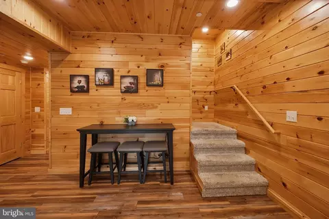 Entry Way - 92 Westward Way, Mc Henry, MD 21541 photo 8 of 10