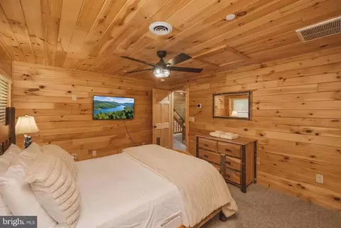 Bedroom - 92 Westward Way, Mc Henry, MD 21541 photo 15 of 18