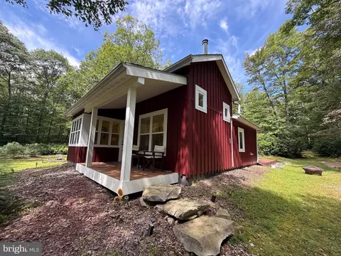 252 Racoon Dr, Oakland, MD 21550