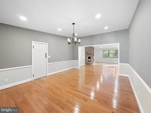 Living - 524 Summit Dr, Swanton, MD 21561 photo 6 of 18