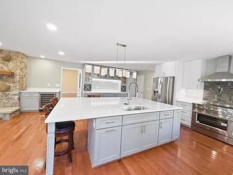 Kitchen - 524 Summit Dr, Swanton, MD 21561 photo 9 of 16