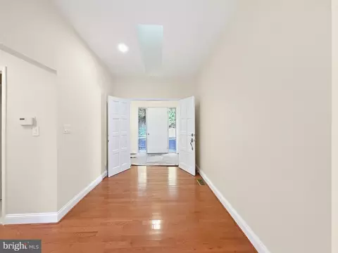 Entry Way - 524 Summit Dr, Swanton, MD 21561 photo 2 of 5