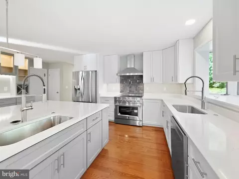 Kitchen - 524 Summit Dr, Swanton, MD 21561 photo 4 of 16