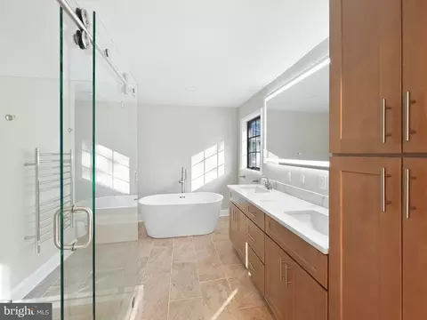 Bath - 524 Summit Dr, Swanton, MD 21561 photo 8 of 19