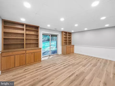 Living - 524 Summit Dr, Swanton, MD 21561 photo 16 of 18