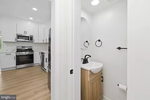 Entry Way - 425 E Alder St, Oakland, MD 21550 photo 11 of 36