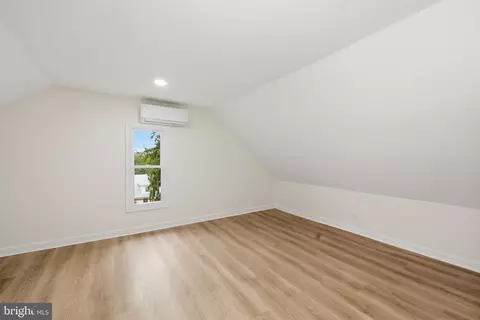 Bedroom - 425 E Alder St, Oakland, MD 21550 photo 6 of 8