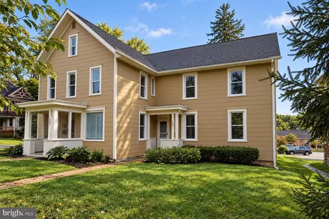 Exterior - 425 E Alder St, Oakland, MD 21550 photo 1 of 5