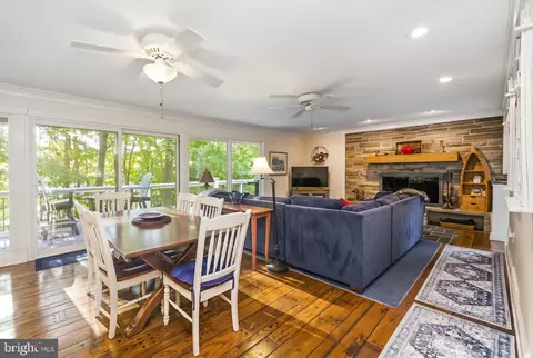 Dining - 3105 Shingle Camp Rd, Mc Henry, MD 21541 photo 3 of 5