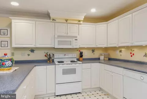 Kitchen - 3105 Shingle Camp Rd, Mc Henry, MD 21541 photo 8 of 10