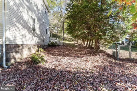 Exterior - 16 E Pennington St E, Oakland, MD 21550 photo 3 of 5