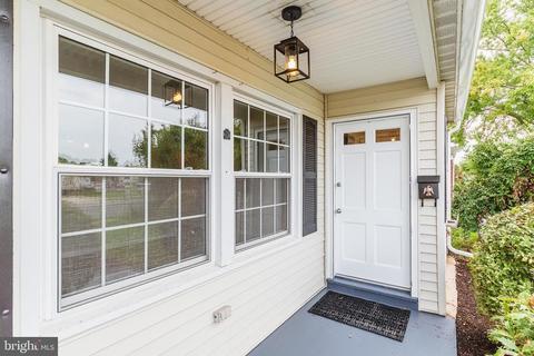 638 Shore Dr, Joppa, MD 21085 photo 5