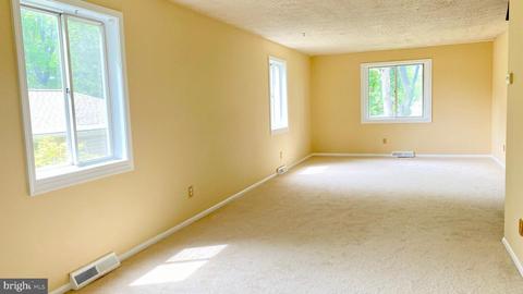 38 Neptune Dr, Joppa, MD 21085 photo 3
