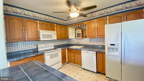 38 Neptune Dr, Joppa, MD 21085 photo 6
