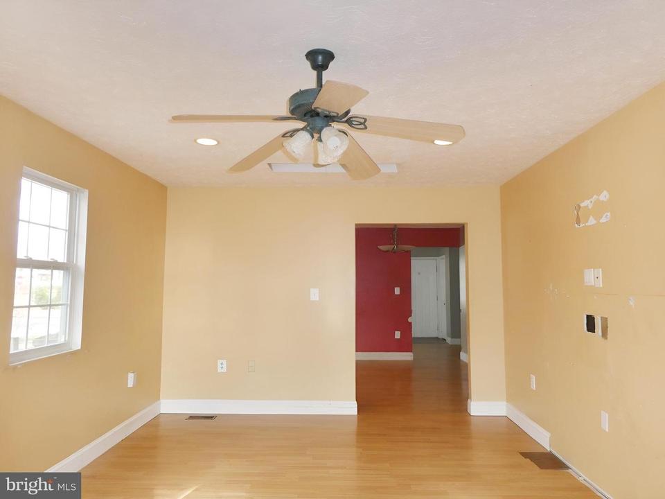  4 S Reed St, Bel Air, MD 21014 photo 3