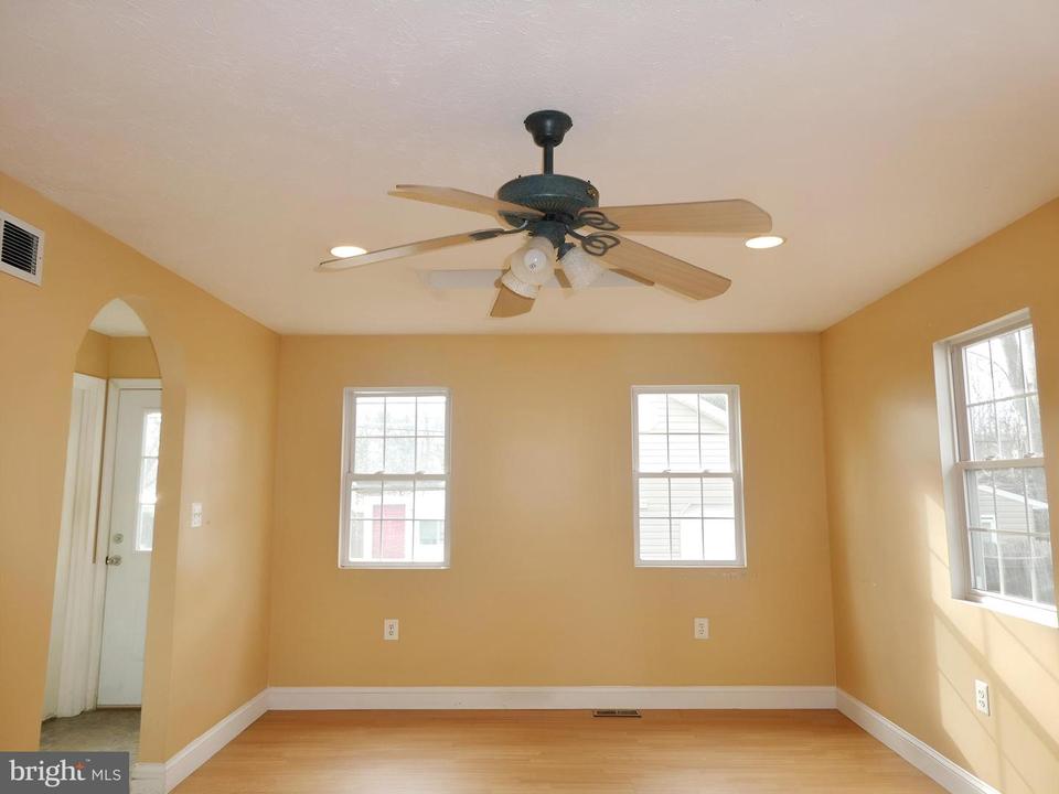  4 S Reed St, Bel Air, MD 21014 photo 4